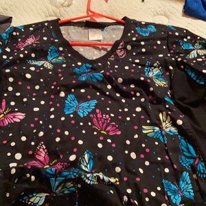 Cherokee scrub top